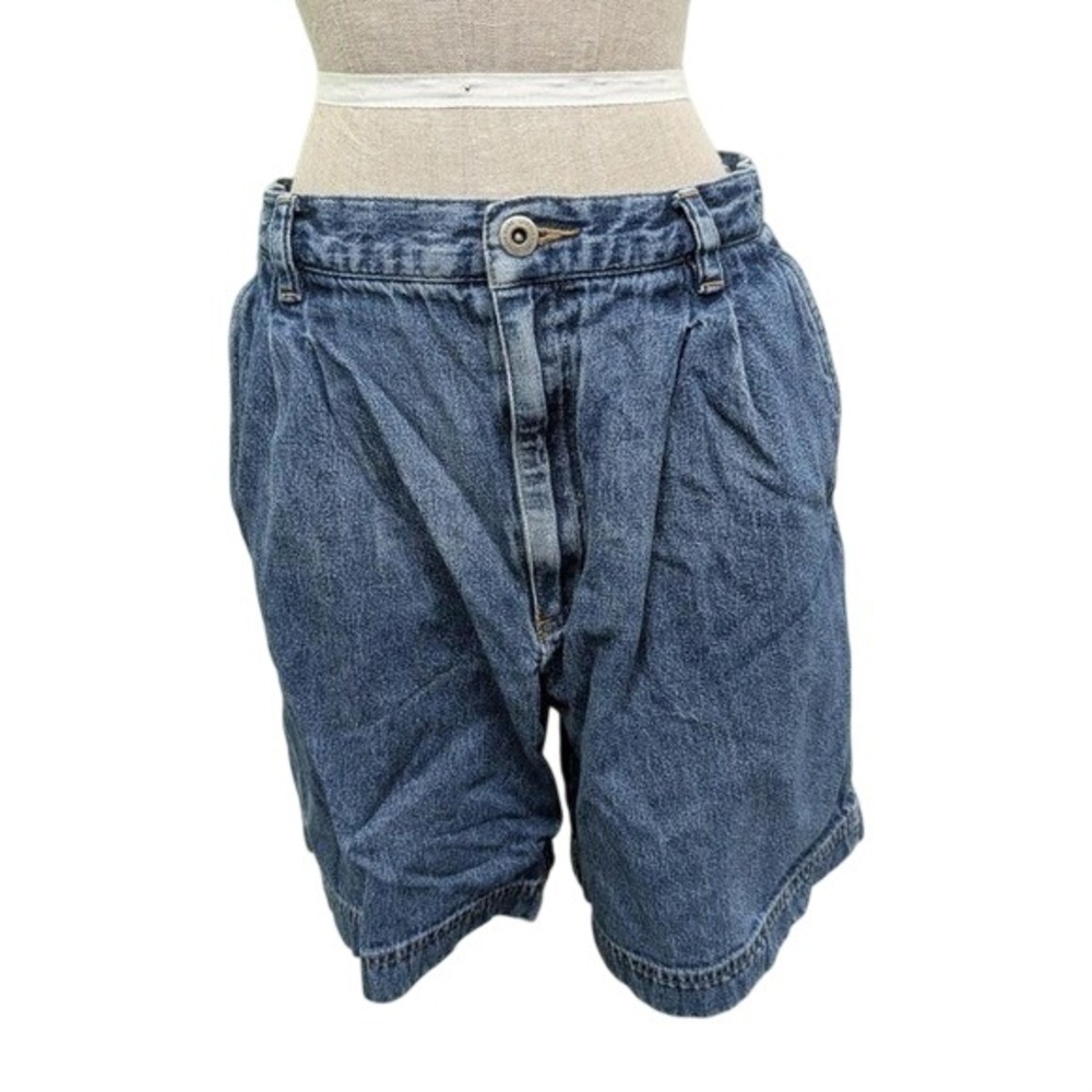Liz Claiborne blue denim shorts with pleats button and zip fly‎ Size petite 14